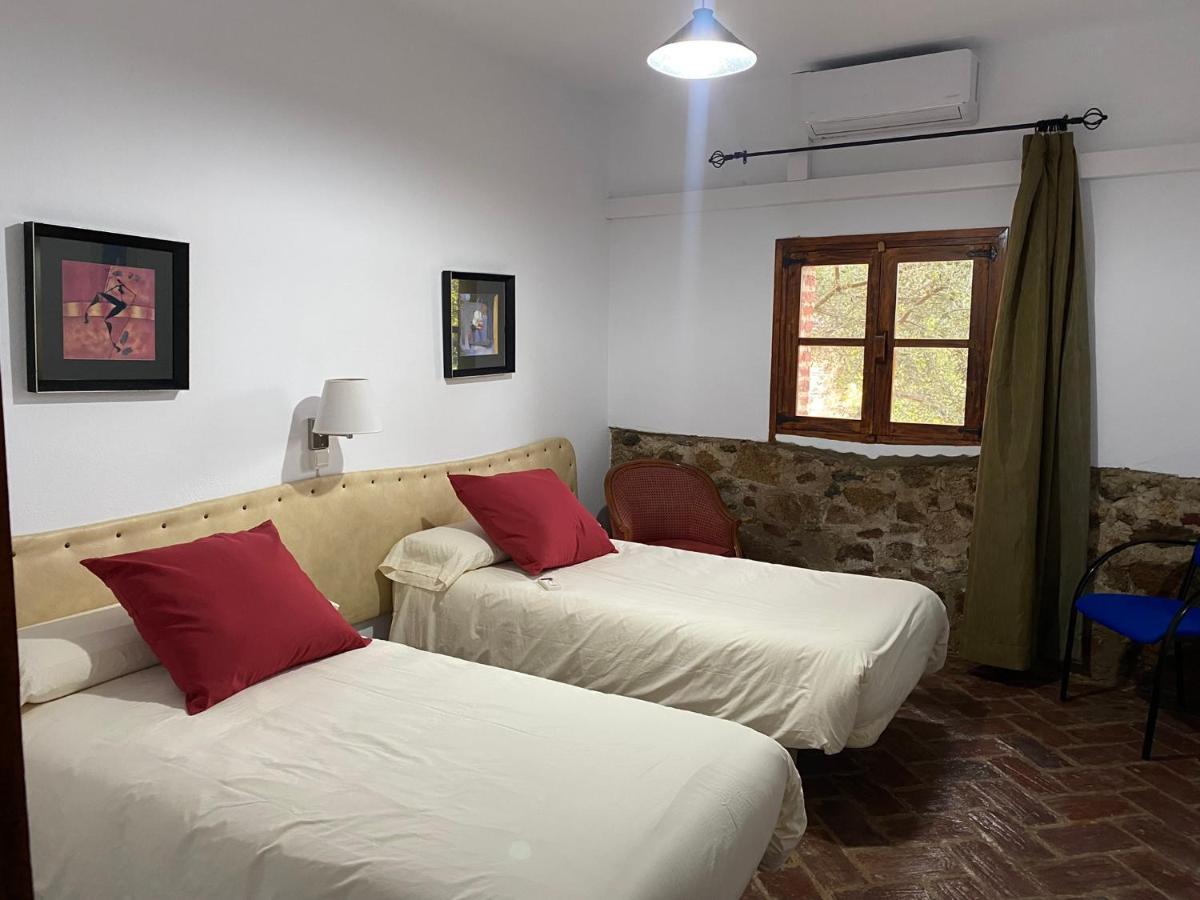 Casas Rurales Monasterio De Rocamador Almendral ภายนอก รูปภาพ