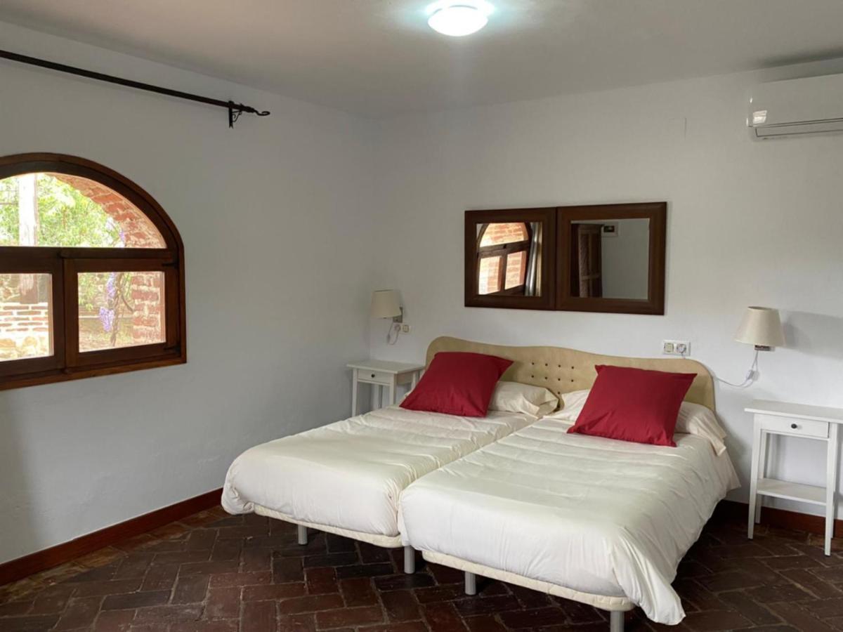 Casas Rurales Monasterio De Rocamador Almendral ภายนอก รูปภาพ